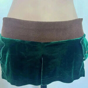 Crushed velvet, green, low rise, shorts